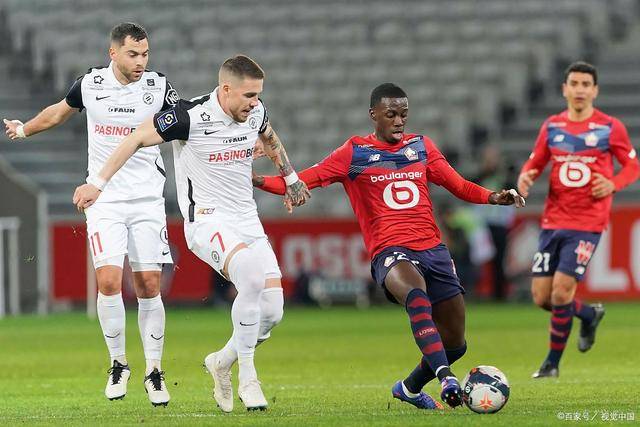 WCBA-韩旭19+8李梦13分 四川女篮13连胜领跑